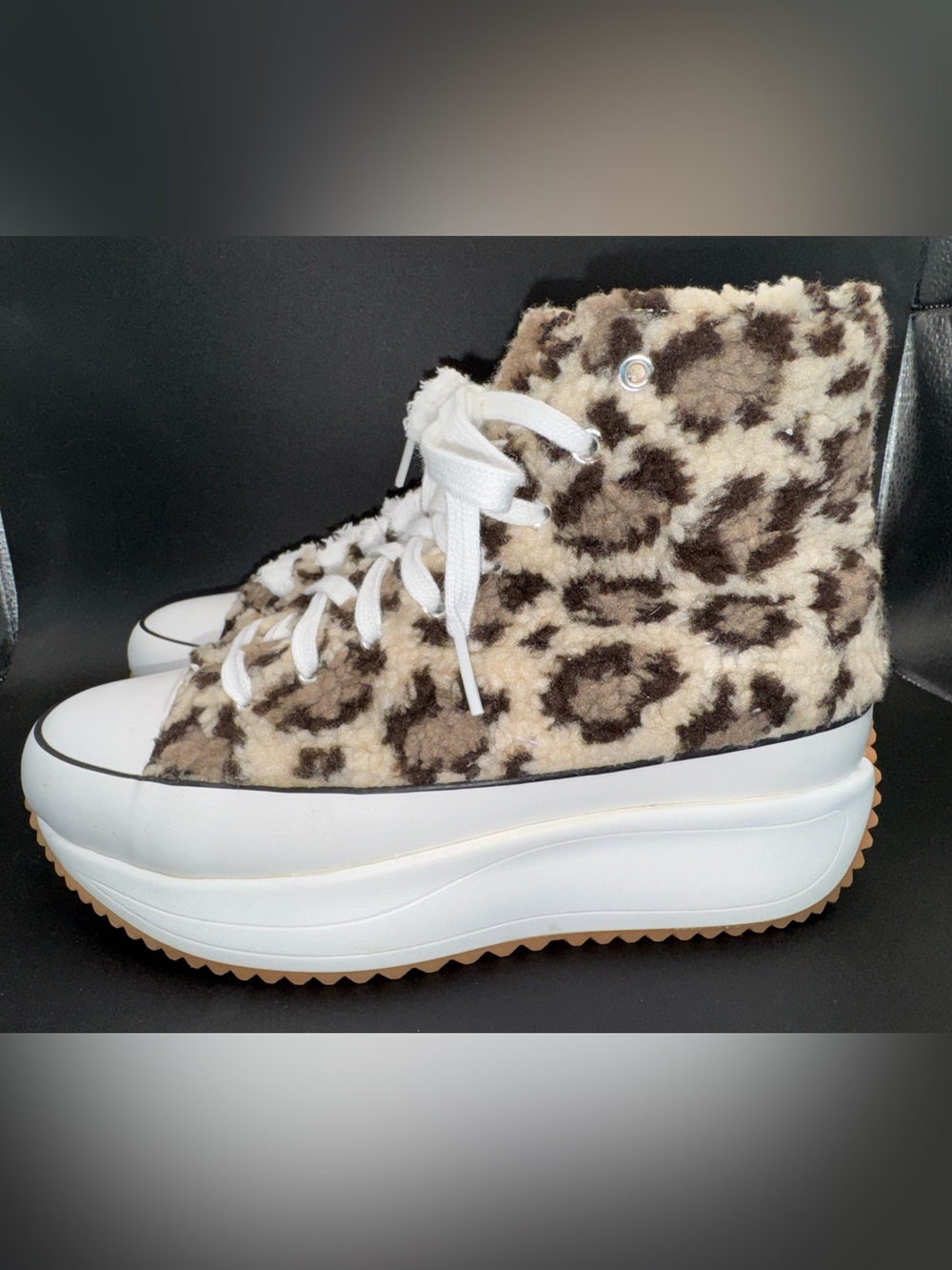 🐆 Madden Girl Winnona-S Leopard Faux Fur Platform Sneakers – Women’s Size 7.5